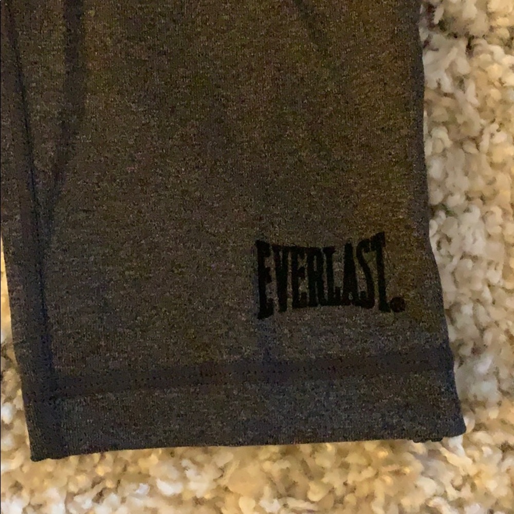 Work out capris - Picture 2 of 4